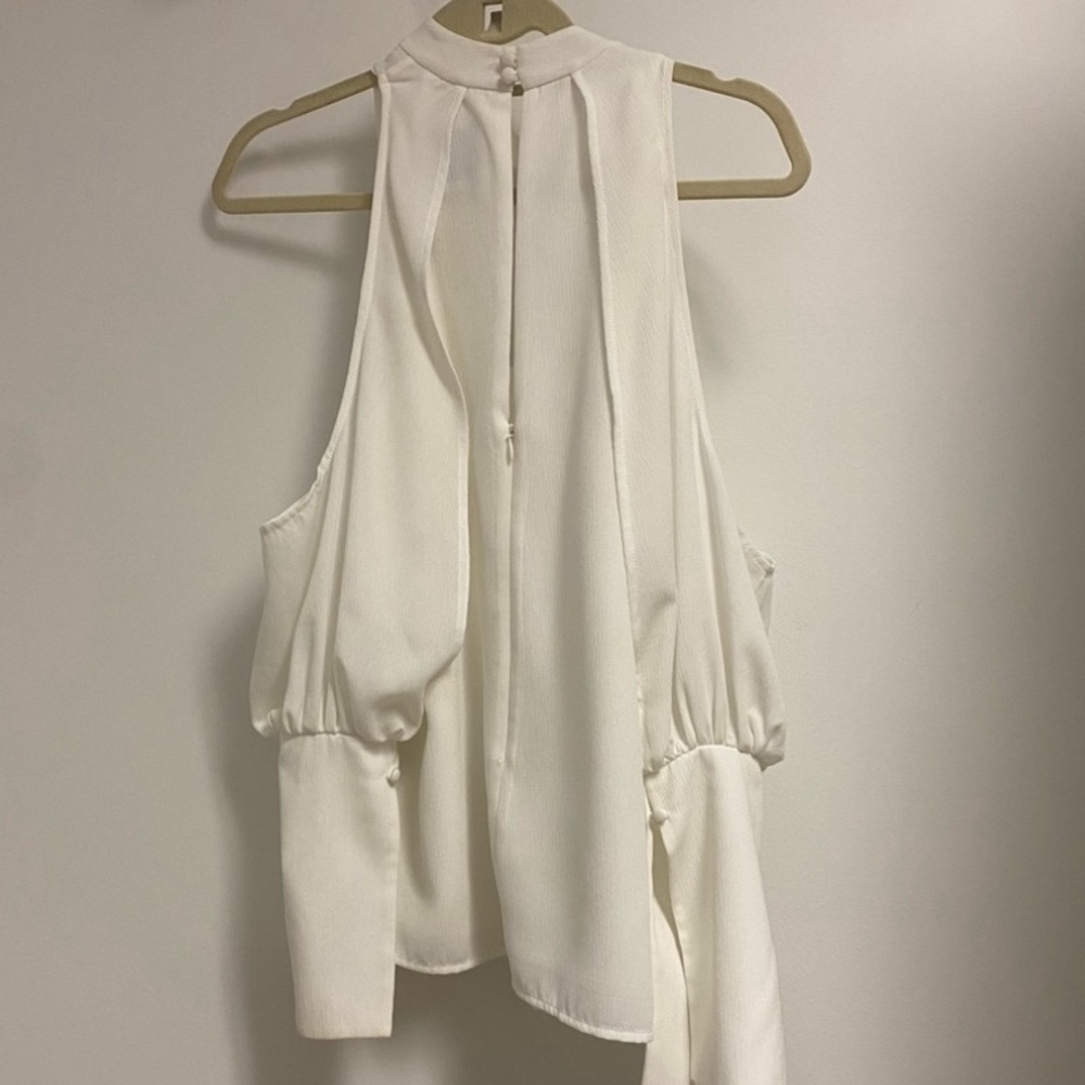 Revolve C/MEO Top - Picture 7 of 13
